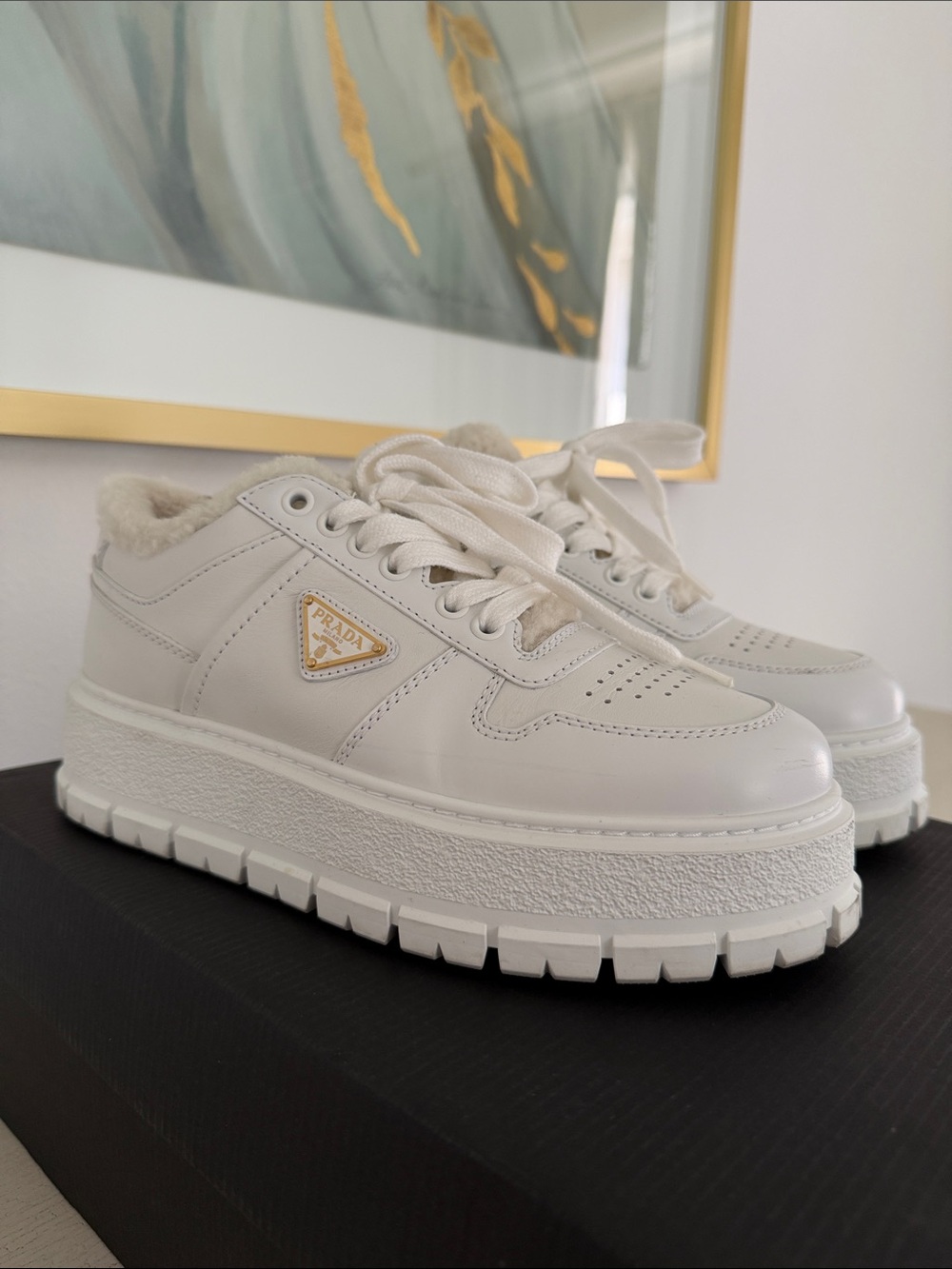 Prada - Picture 2 of 5